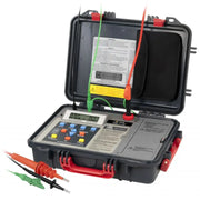 Μετρητής μόνωσης PCE Instruments PCE-IT 150 σε βαλίτσα, με οθόνη LCD, πλήκτρα και καλώδια δοκιμής κόκκινο/πράσινο