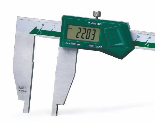 Ψηφιακό παχύμετρο Insize 1170 με πράσινη οθόνη LCD και μεταλλικές σιαγόνες μέτρησης, ένδειξη 22,03 mm