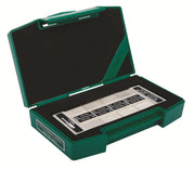 Θήκη Insize ISR-CS315 με πρότυπο τραχύτητας (surface roughness specimen) σε αφρώδη επένδυση, πράσινη κασετίνα