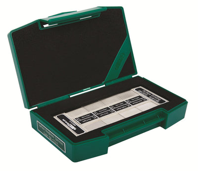 Θήκη Insize ISR-CS315 με πρότυπο τραχύτητας (surface roughness specimen) σε αφρώδη επένδυση, πράσινη κασετίνα