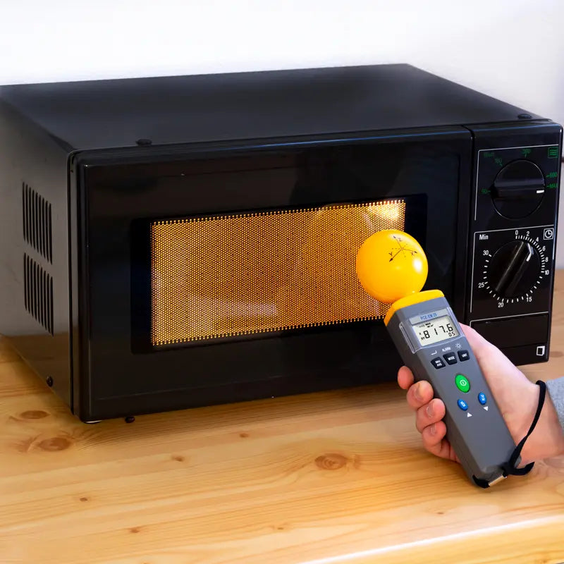 Μετρητής Ηλεκτρομαγνητικής Ακτινοβολίας 3 Αξόνων V/m, mW/m², 50MHz-3.5GHz Pce